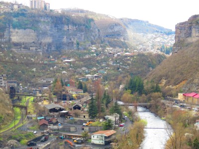 zastyvshiy-vo-vremeni-chiatura-i-nebesnyy-stolp-katskhi