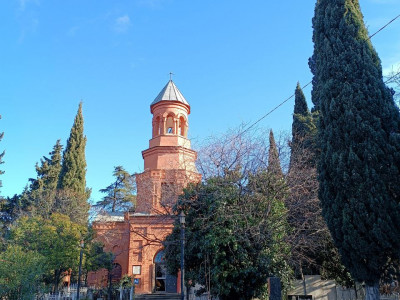 kladbishcha-tbilisi-zhivye-istorii-v-gorode-mertvykh