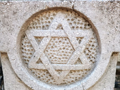 kladbishcha-tbilisi-zhivye-istorii-v-gorode-mertvykh