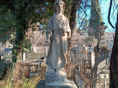kladbishcha-tbilisi-zhivye-istorii-v-gorode-mertvykh