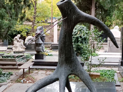 kladbishcha-tbilisi-zhivye-istorii-v-gorode-mertvykh
